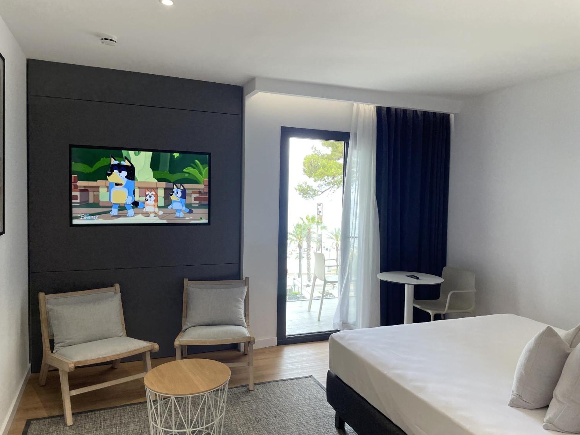 Rentalmar Suites Salou Families Only Room photo